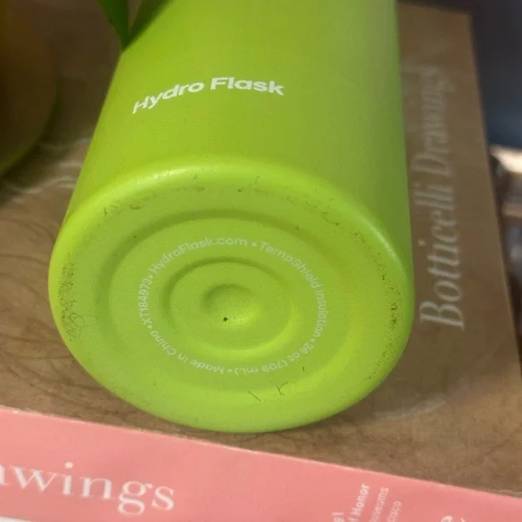 HydroFlask Stainless Steel 24Oz Standard Flex Bottle !!!! - Picture 4 of 5